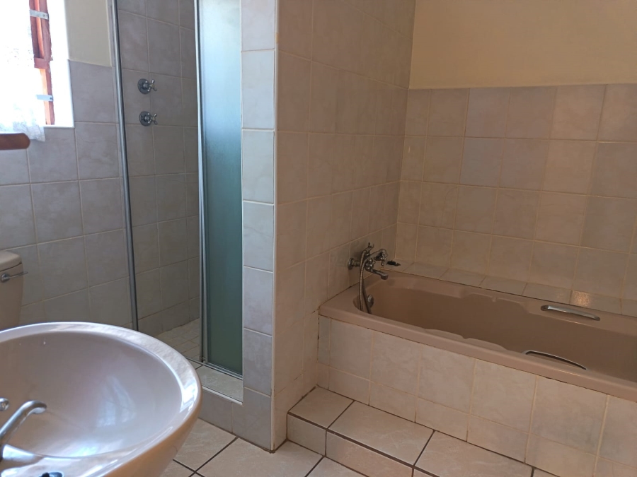 To Let 2 Bedroom Property for Rent in Wavecrest Eastern Cape